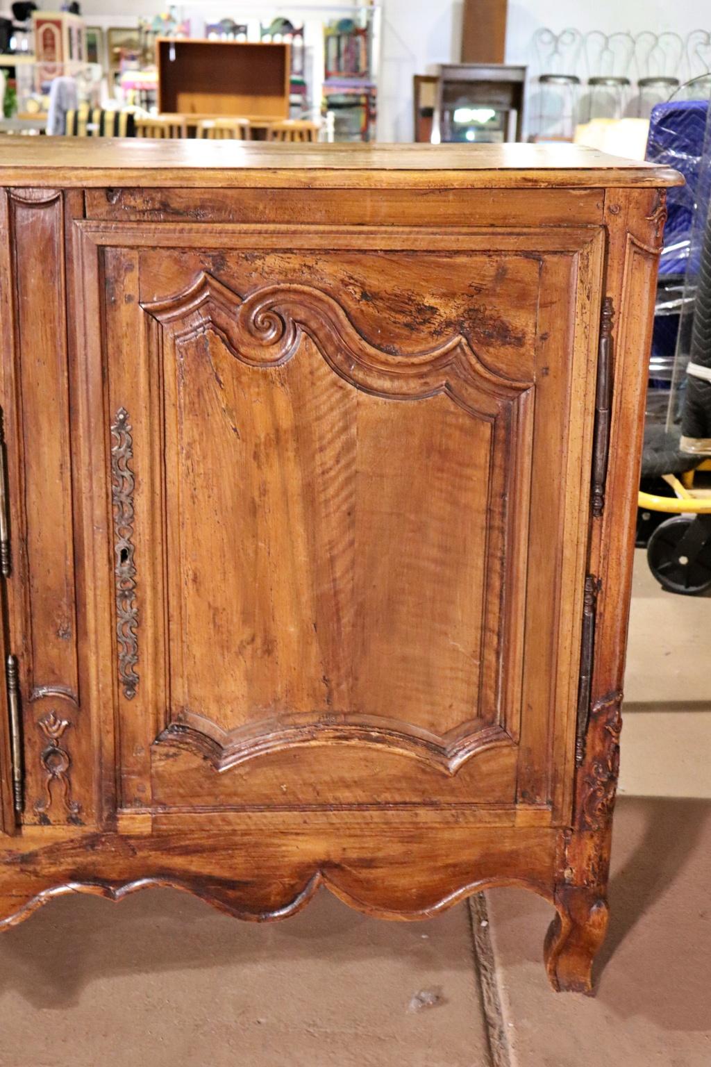 Fine Quality Figured Walnut French Provincial Sideboard Buffet Circa 1920