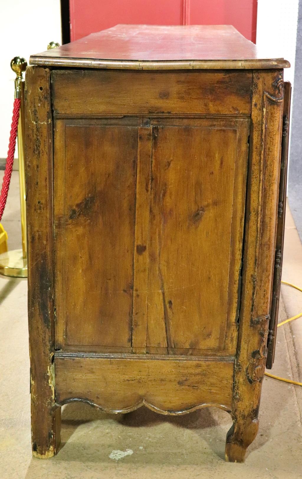 Fine Quality Figured Walnut French Provincial Sideboard Buffet Circa 1920