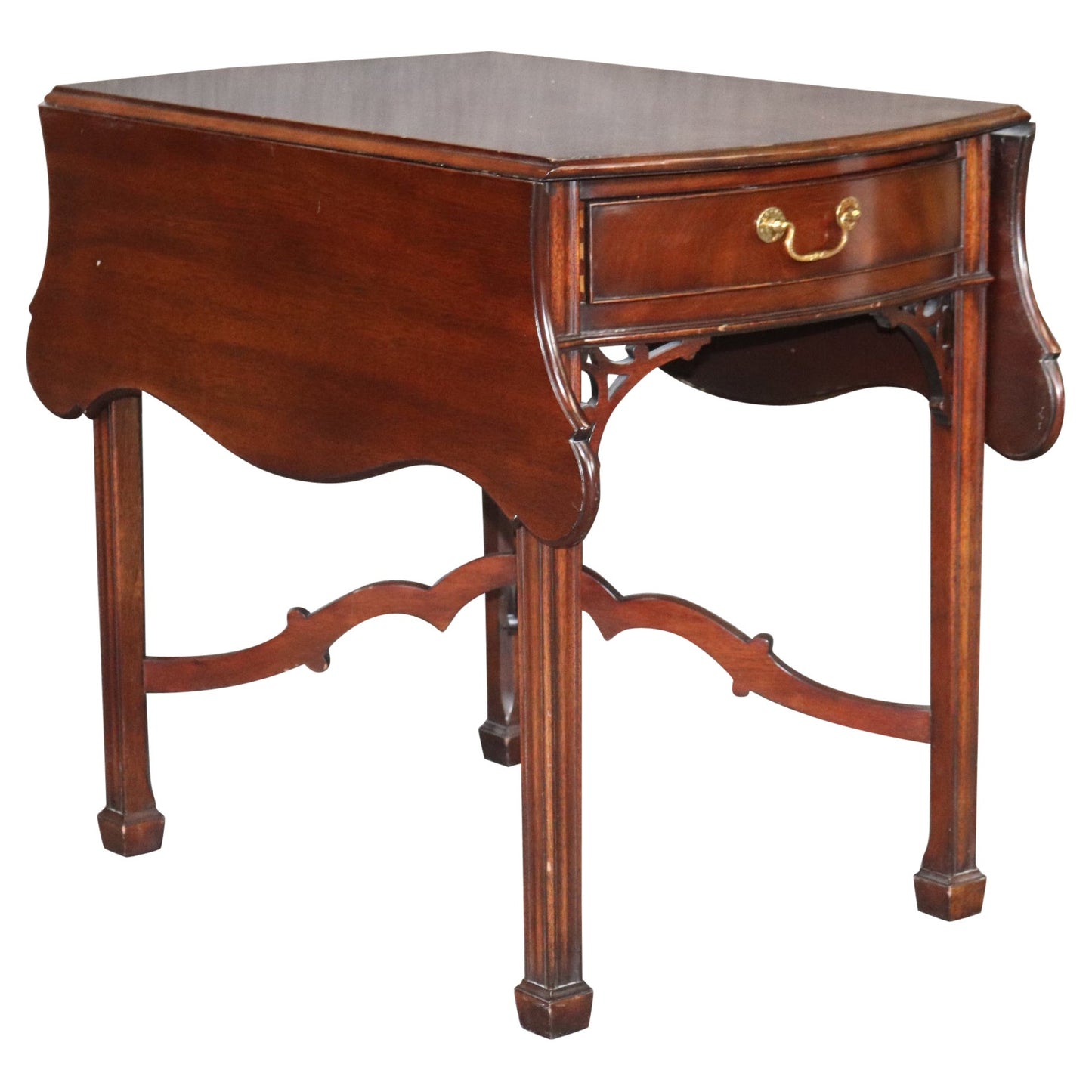 Solid Mahogany Kindel Winterthur Collection Chippendale Drop Leaf Table