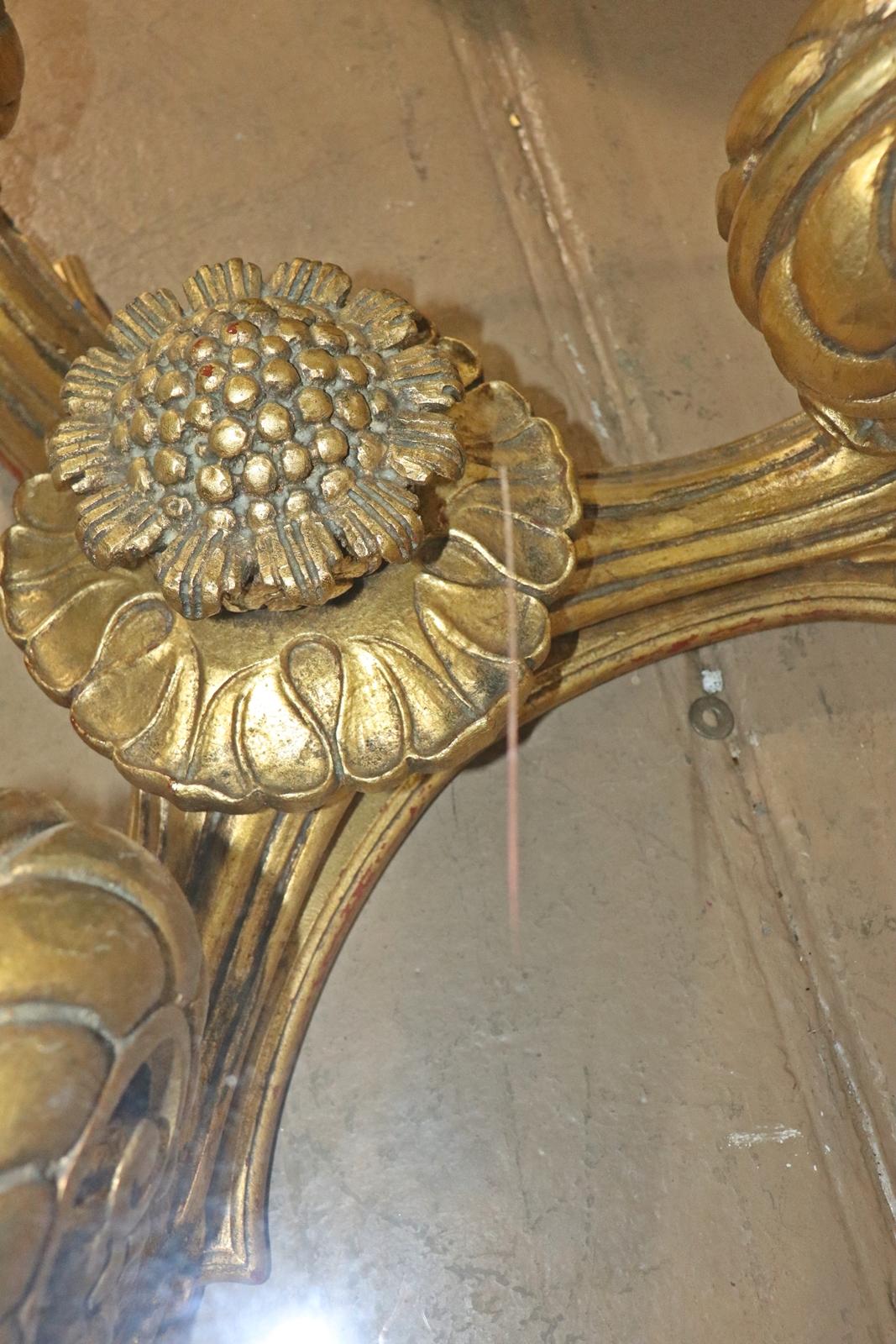 Gilded Fine Quality Carved Louis XV Style Round Coffee Table