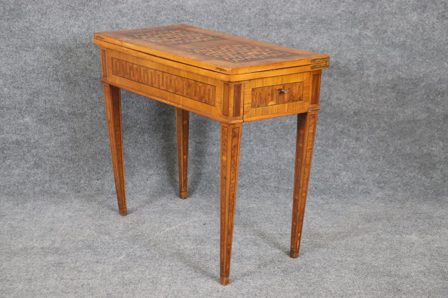 Rare Italian Inlaid 18th Century Olivewood and Rosewood Games Table Circa 1780