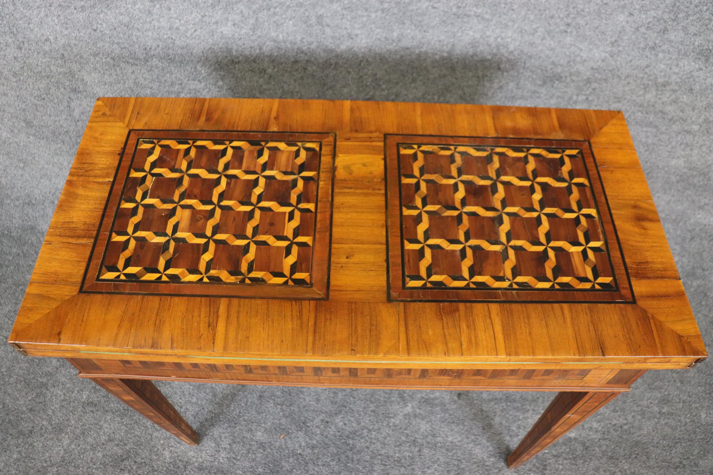 Rare Italian Inlaid 18th Century Olivewood and Rosewood Games Table Circa 1780