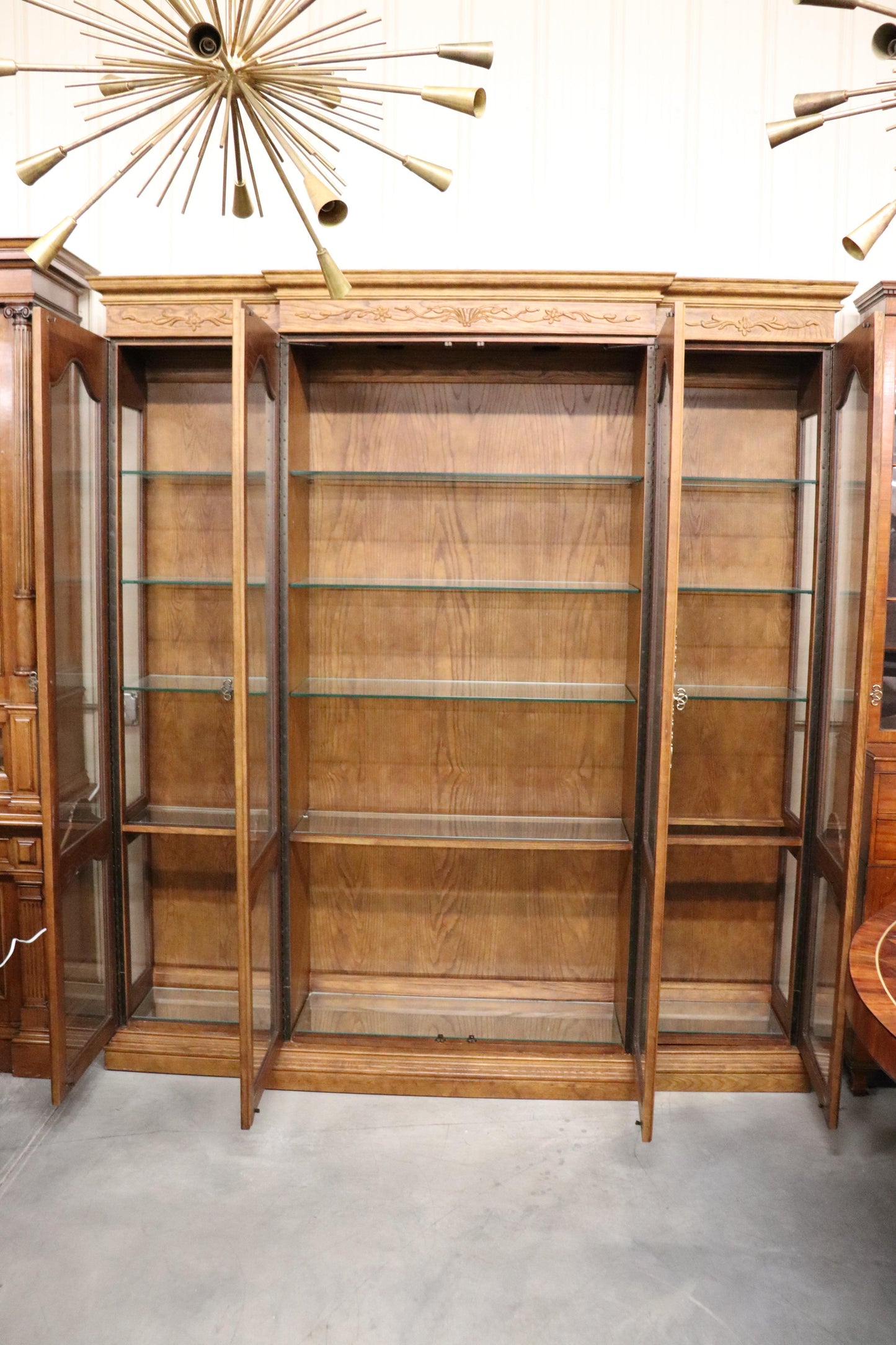 Large Solid Oak French Louis XV Style Breakfront Bookcase Vitrine, circa 1980