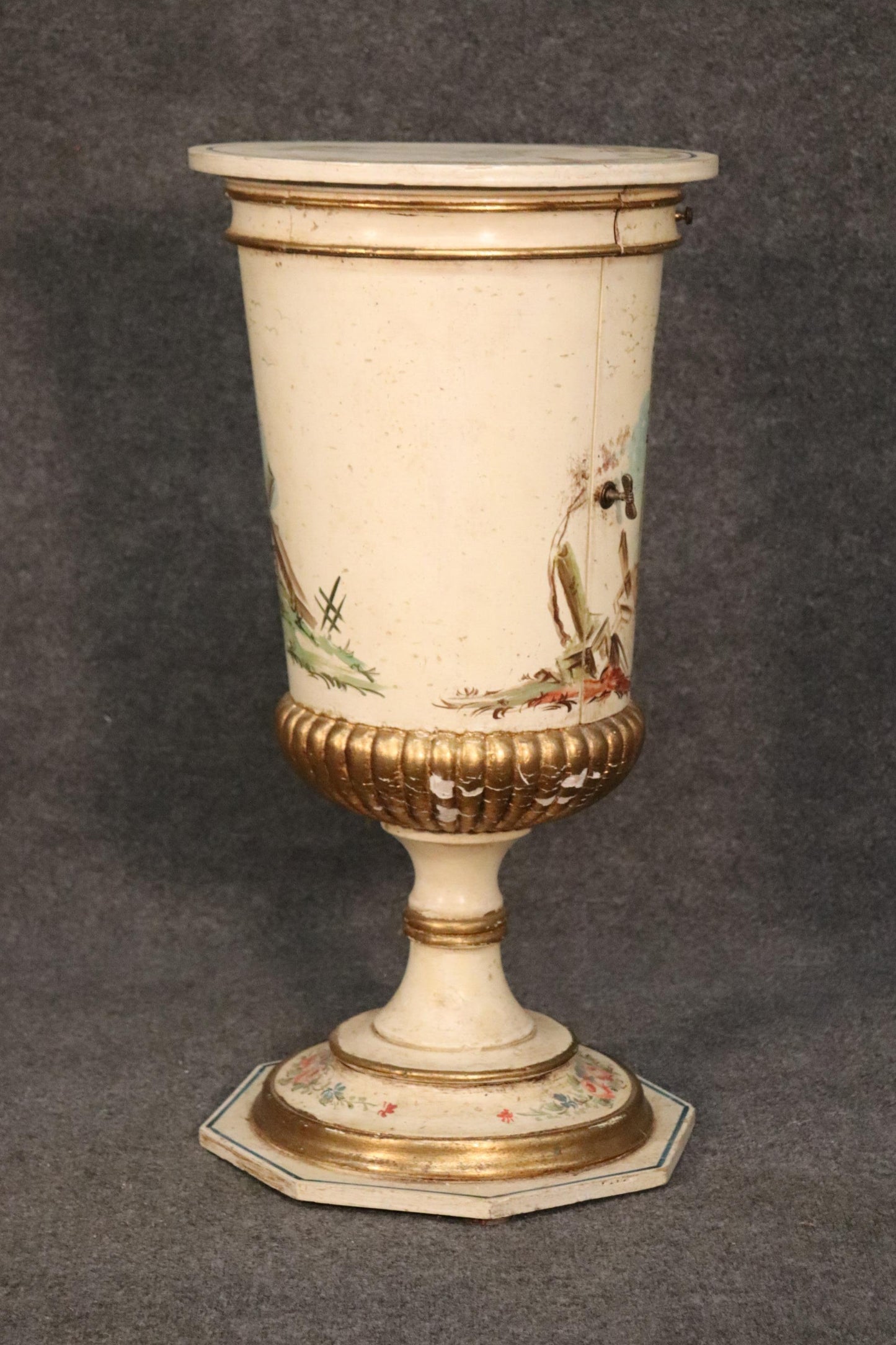 Beautiful Hand-Painted Venetian Italian Urn Form Pedestal, circa 1940s