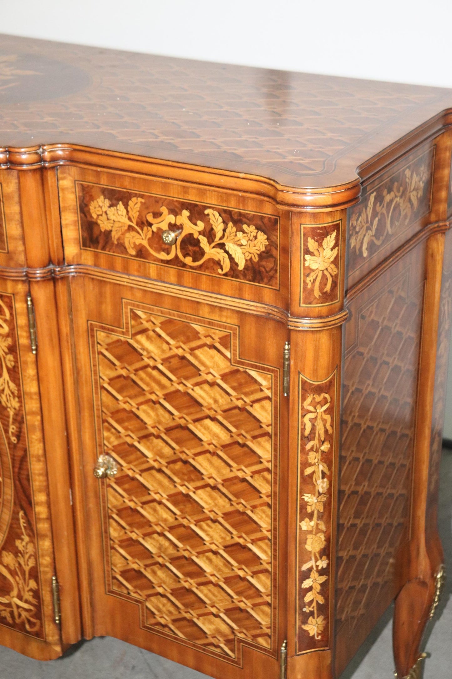 Maitland Smith Optical Illusion Inlaid French Louis XV Style Grand Commode