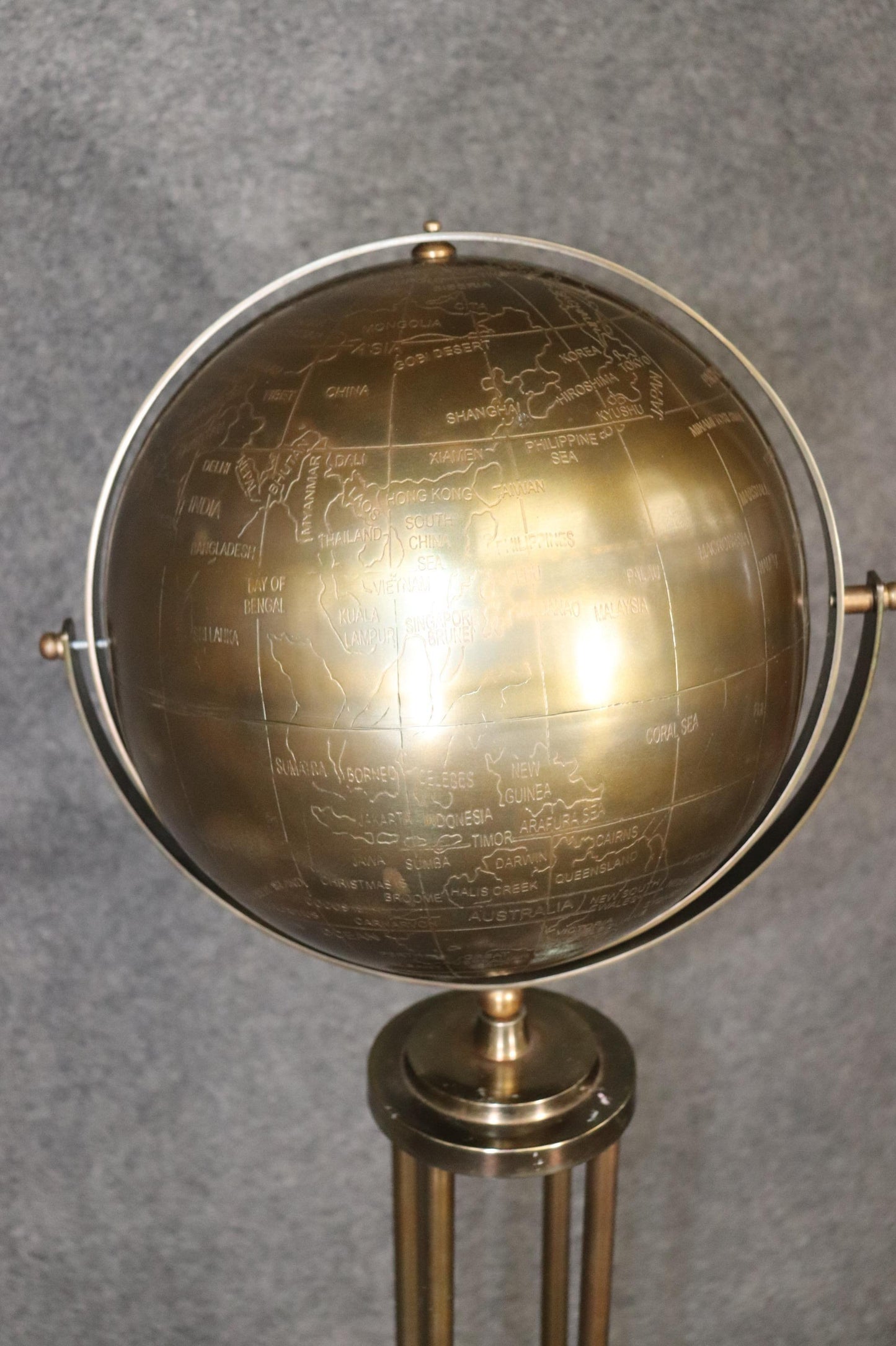 Mid-Century Modern Brass World Globe Sculpture, circa 1970