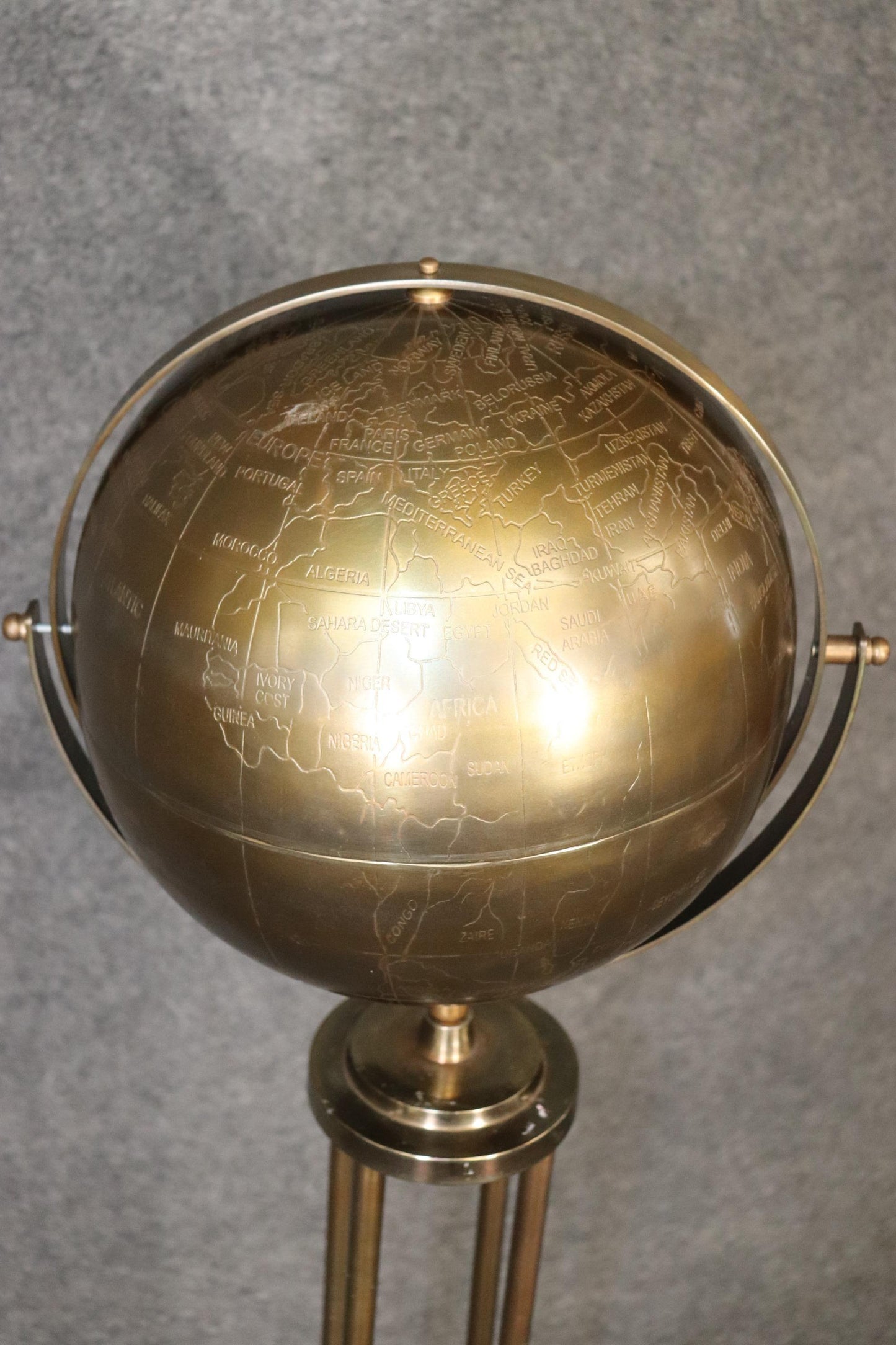 Mid-Century Modern Brass World Globe Sculpture, circa 1970