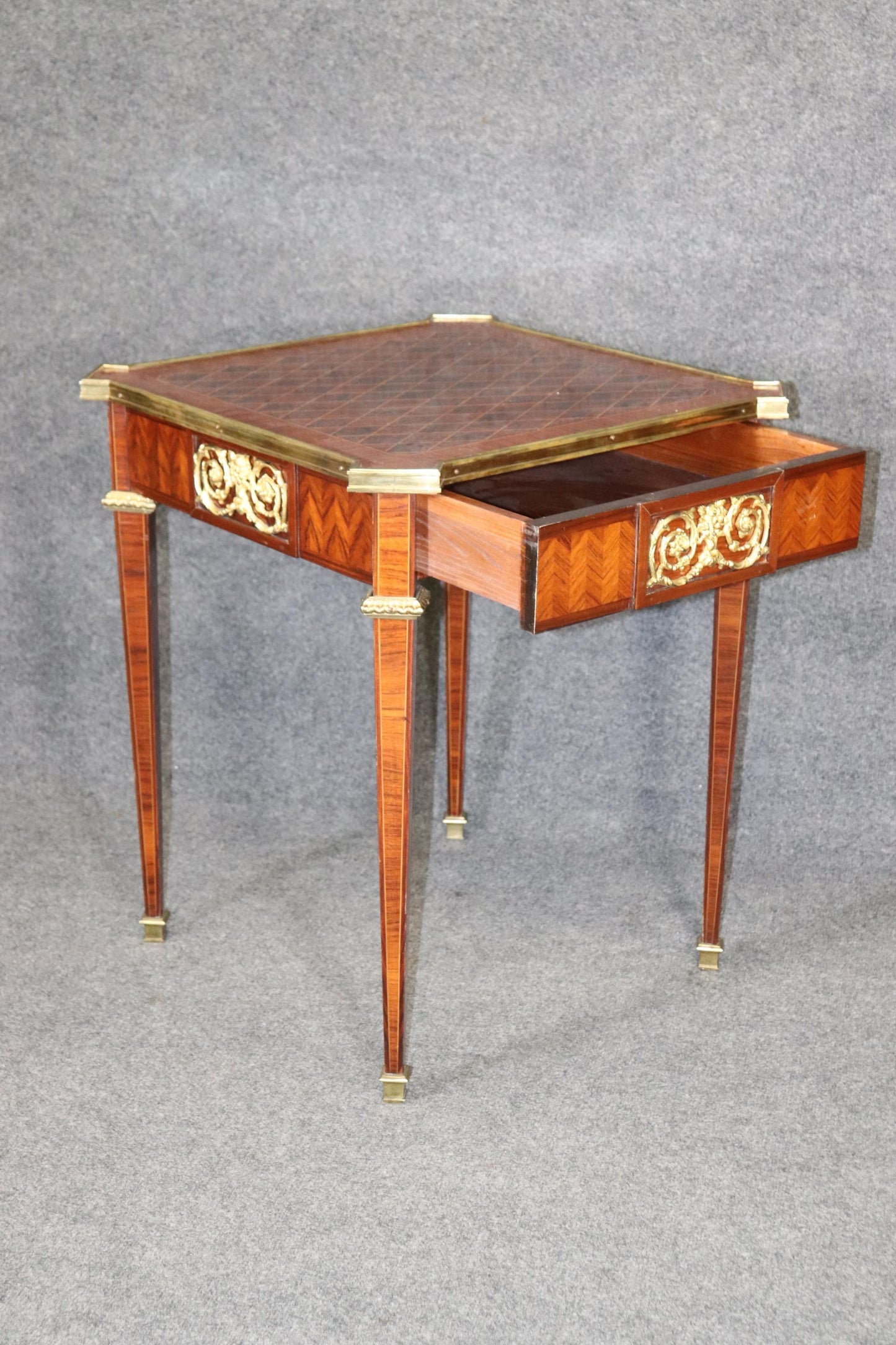 French Louis XVI Directoire Inlaid Satinwood Marquetry and Bronze End Table