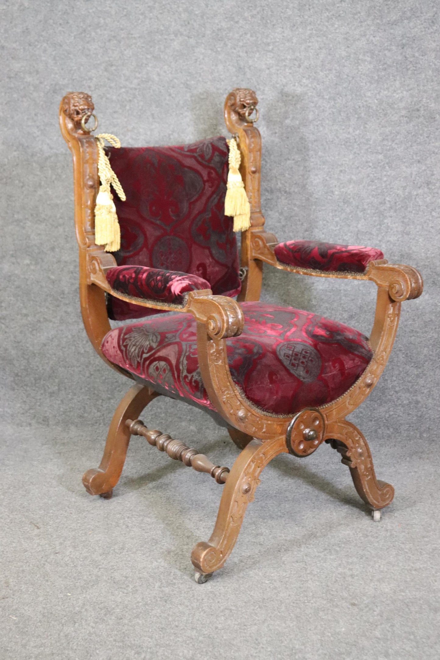 Fine Pair Carved Walnut Italian Made Lion Head Savonarolla Chairs