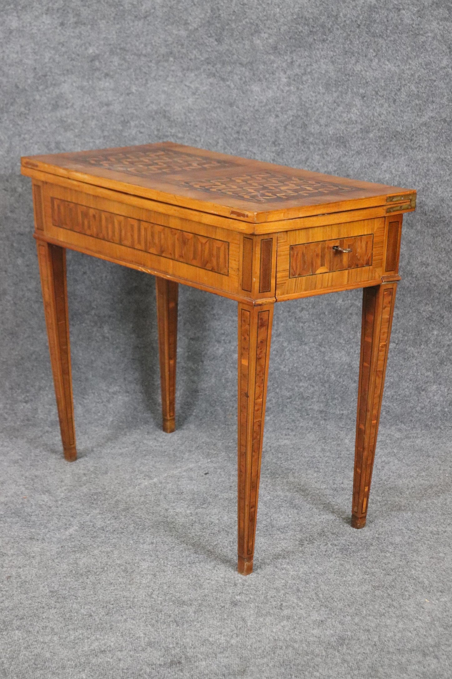 Rare Italian Inlaid 18th Century Olivewood and Rosewood Games Table Circa 1780