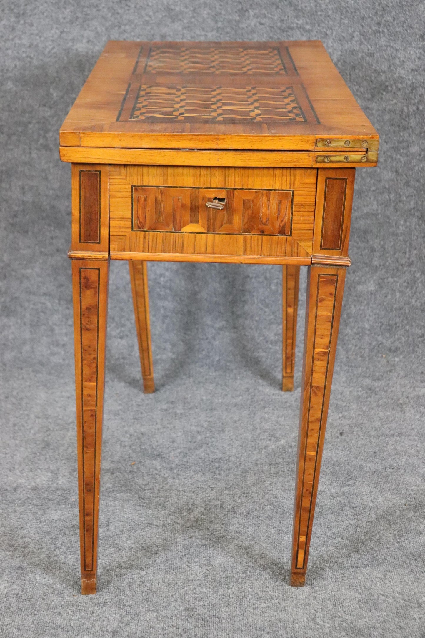 Rare Italian Inlaid 18th Century Olivewood and Rosewood Games Table Circa 1780