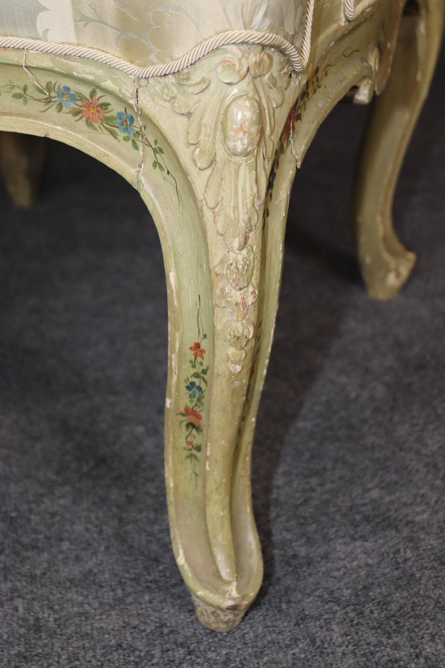 Set 8 Fine Carved Italian-Made Louis XV Style Paint Decorated Dining Chairs