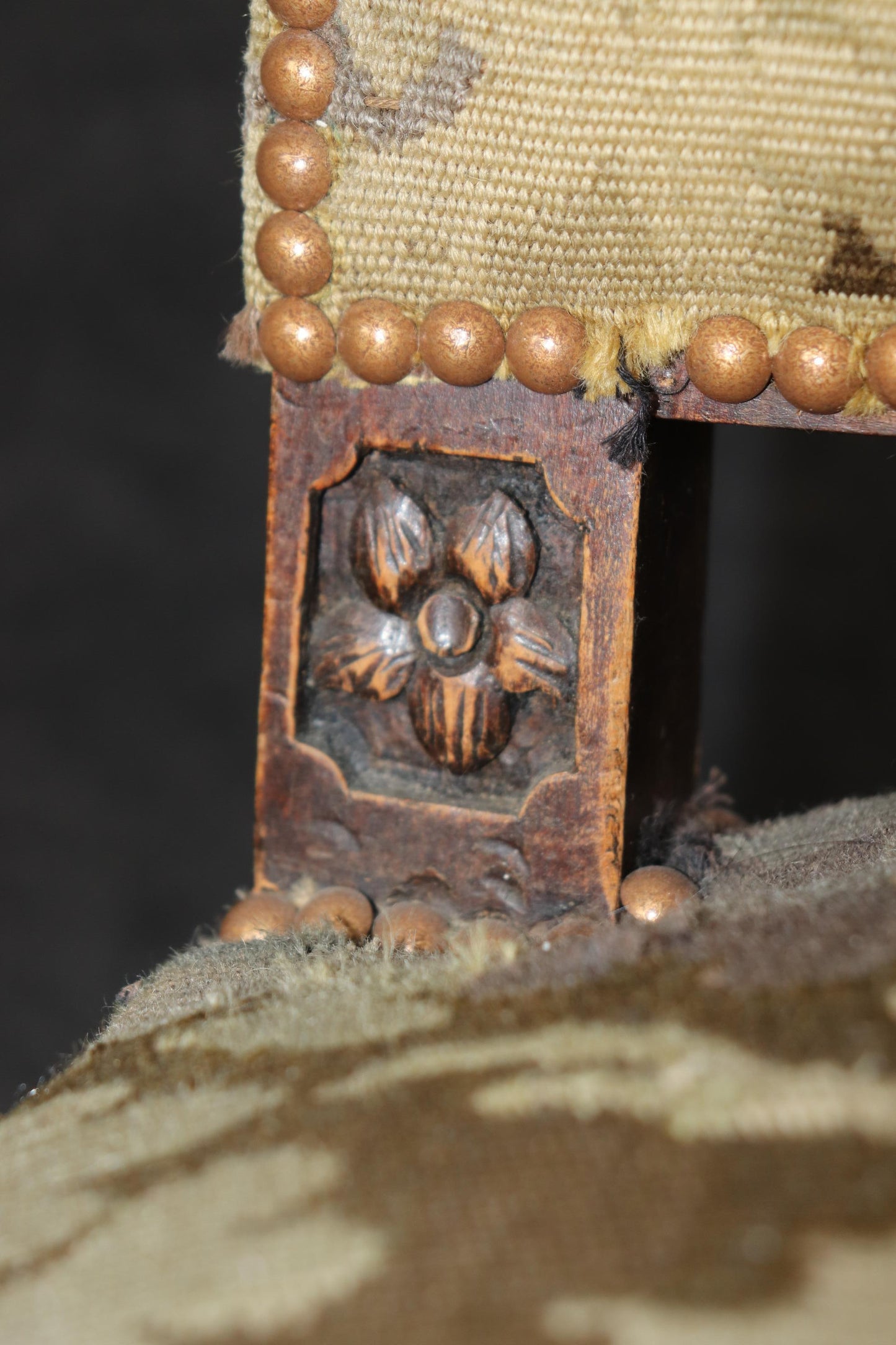 Superb Pair Important Carved French Regence Tapestry Armchairs Circa 1850s