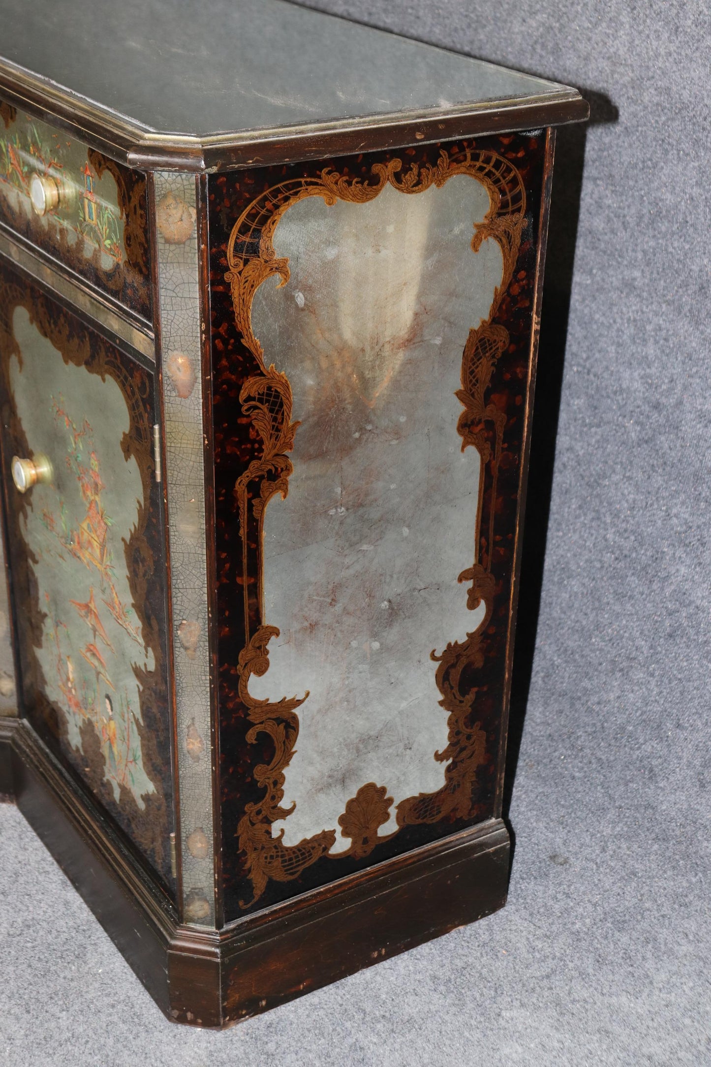 Superb Italian Silver Leaf Chinoiserie Painted Eglomise Sideboard Buffet