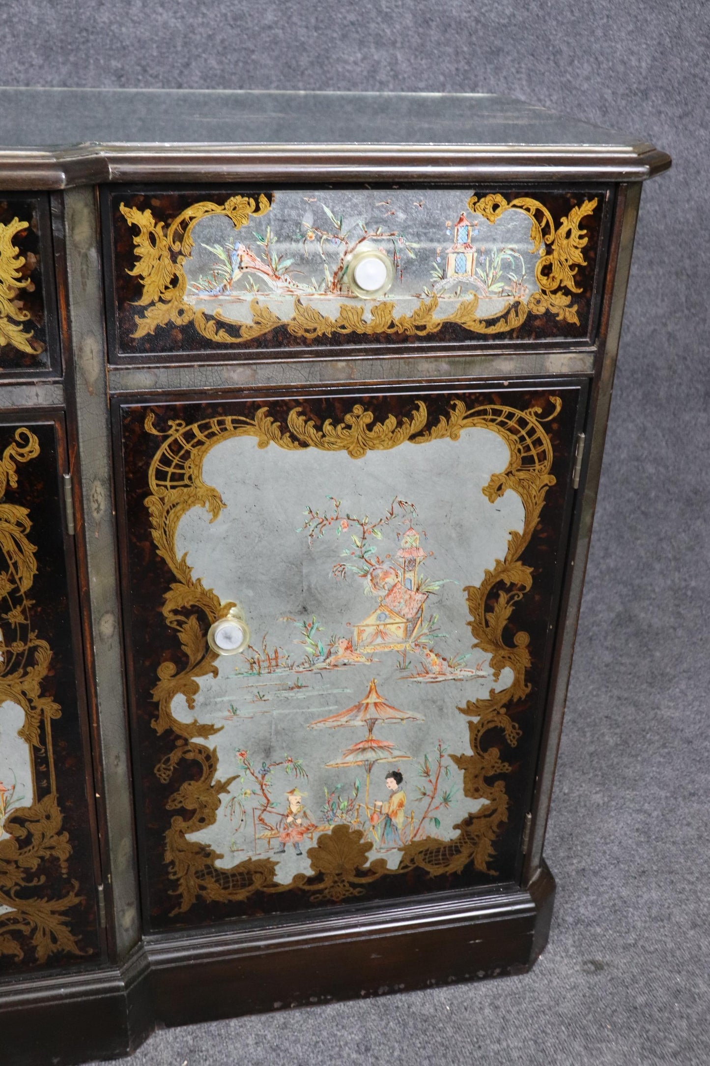 Superb Italian Silver Leaf Chinoiserie Painted Eglomise Sideboard Buffet