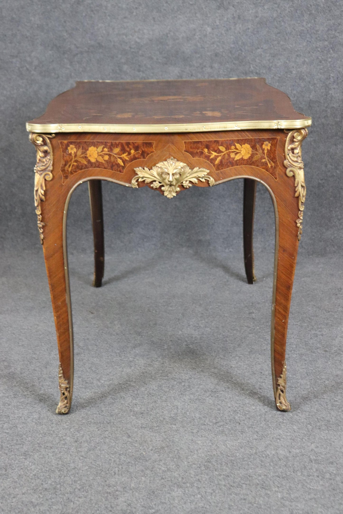 Fine Quality French Inlaid Walnut Rosewood Louis XV Bronze Mounted Center Table