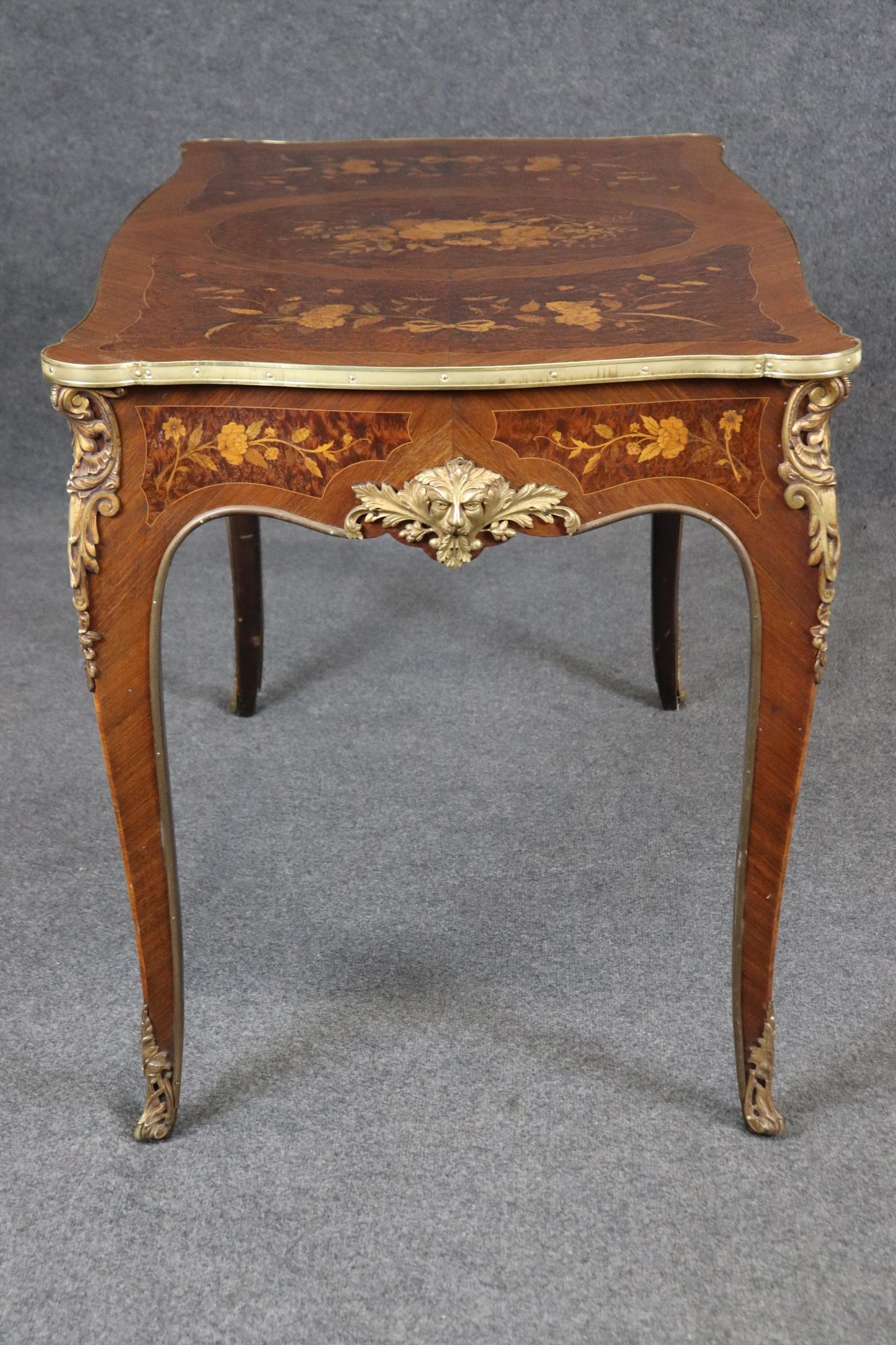 Fine Quality French Inlaid Walnut Rosewood Louis XV Bronze Mounted Center Table