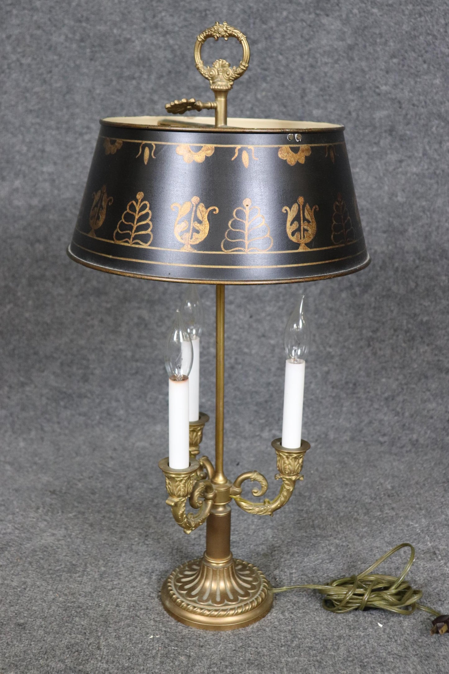 Fine Quality Bronze Brass Metal Tole Painted Bouillotte Table Lamp