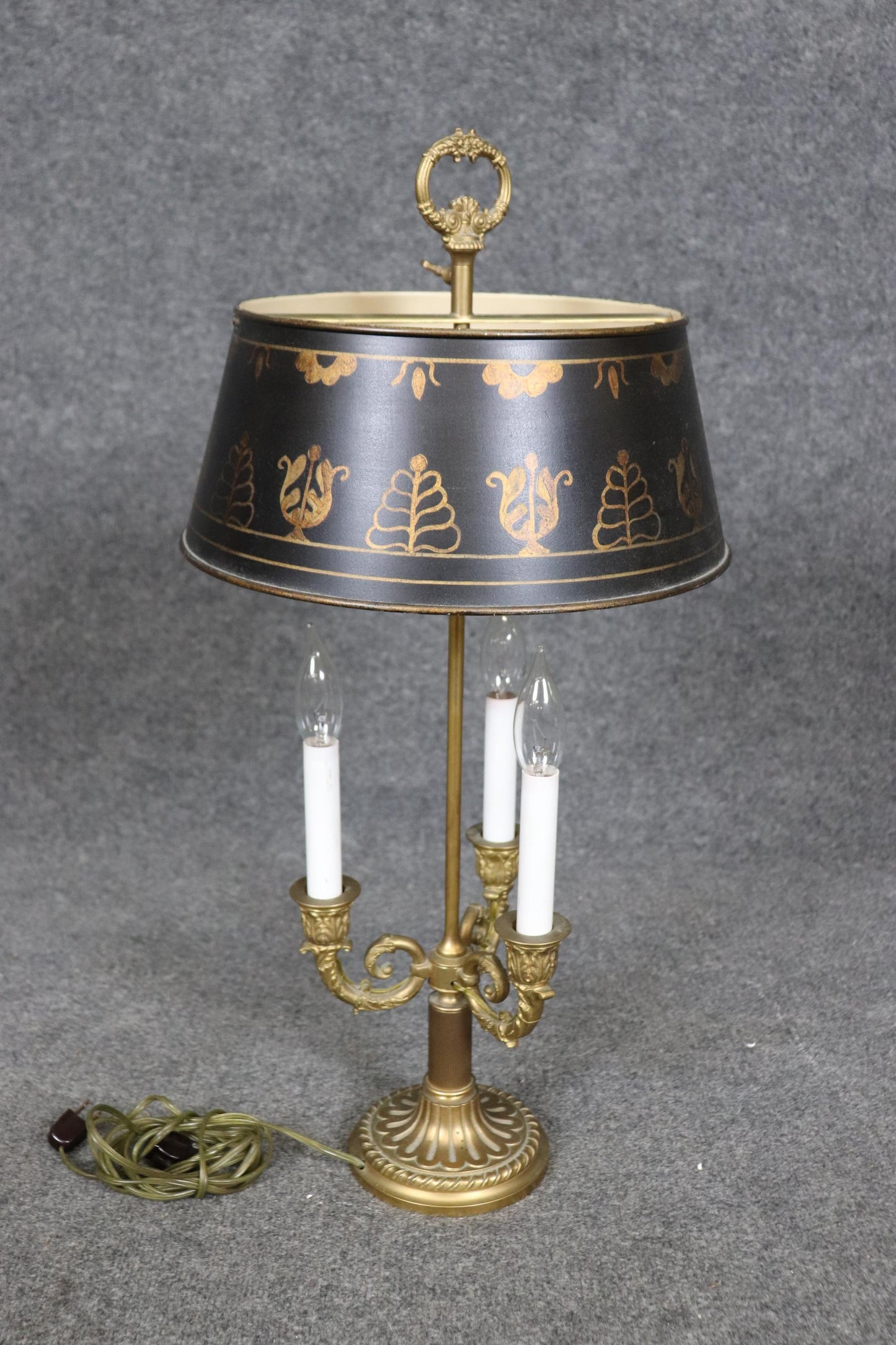 Fine Quality Bronze Brass Metal Tole Painted Bouillotte Table Lamp