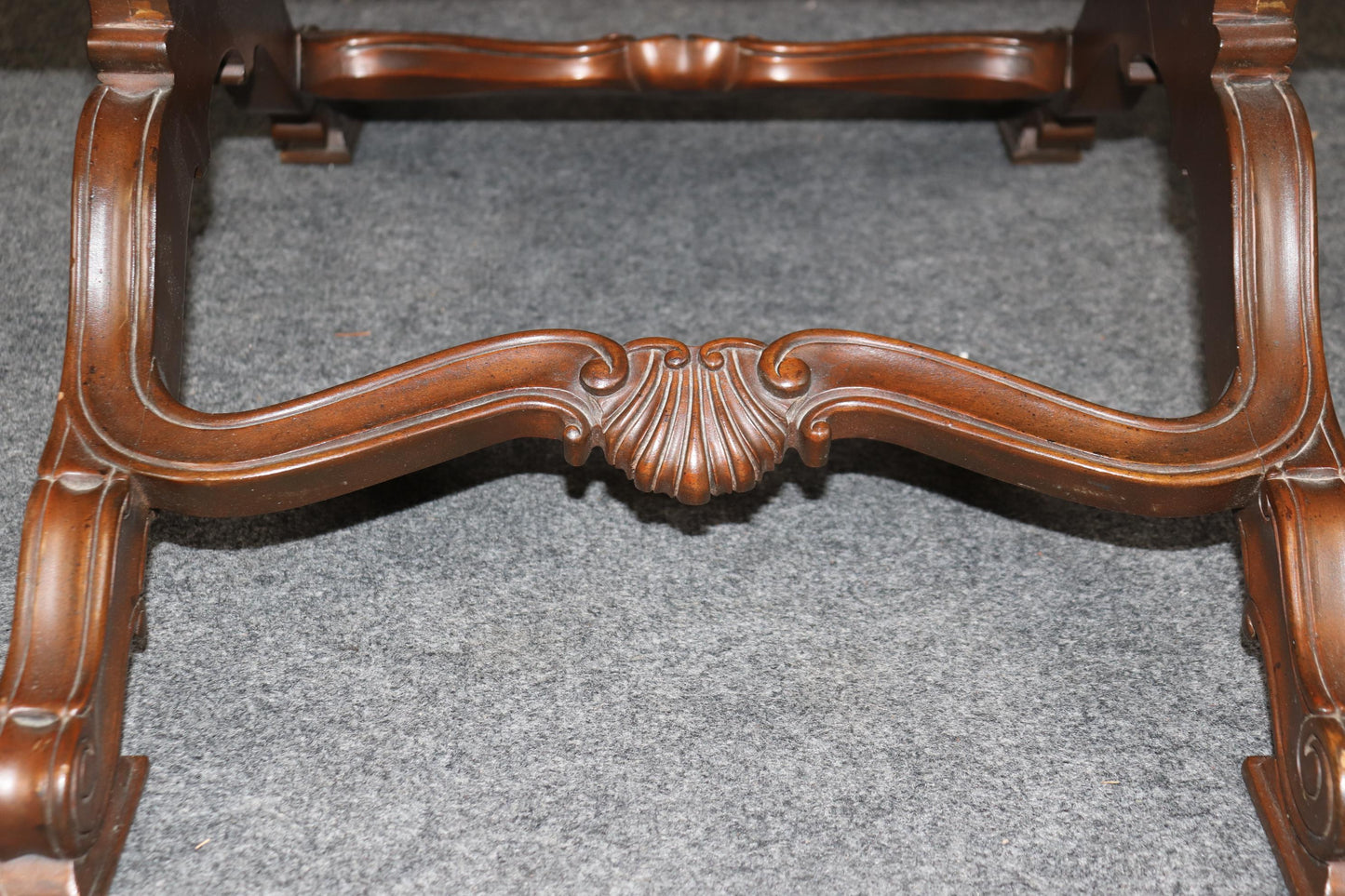 Fine Quality Baker Furniture Carved French Regency X Form Carved Walnut Bench