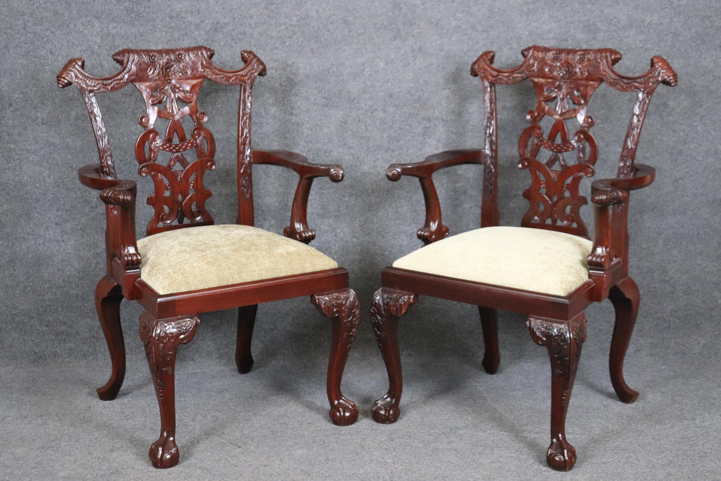 Set of 8 Spectacular Solid Mahogany Elaborately Carved Chippendale Dining Chairs