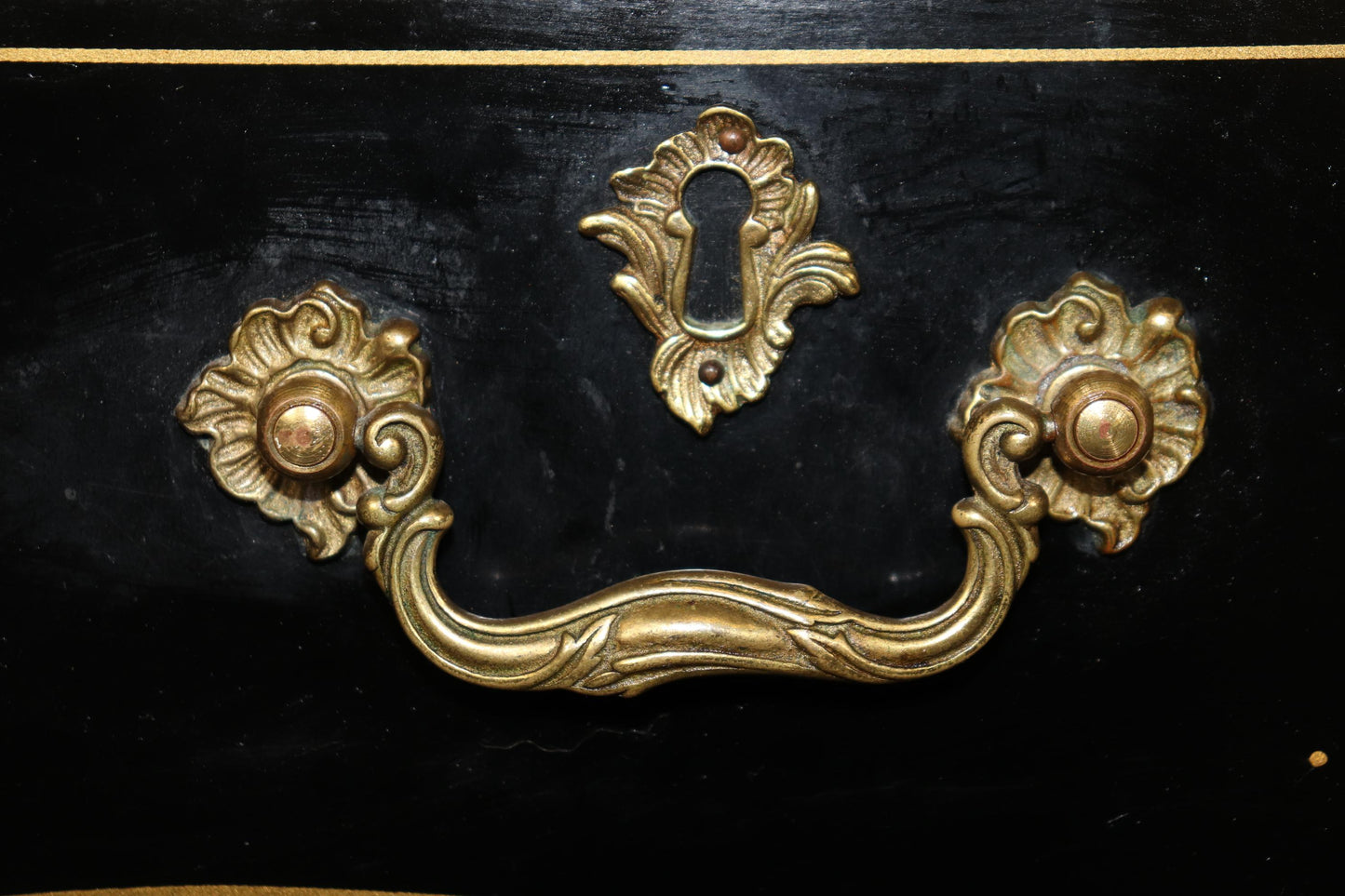 Fine American-Made Leather Top Brass Ormolu Louis XV Style Bureau Plat Desk