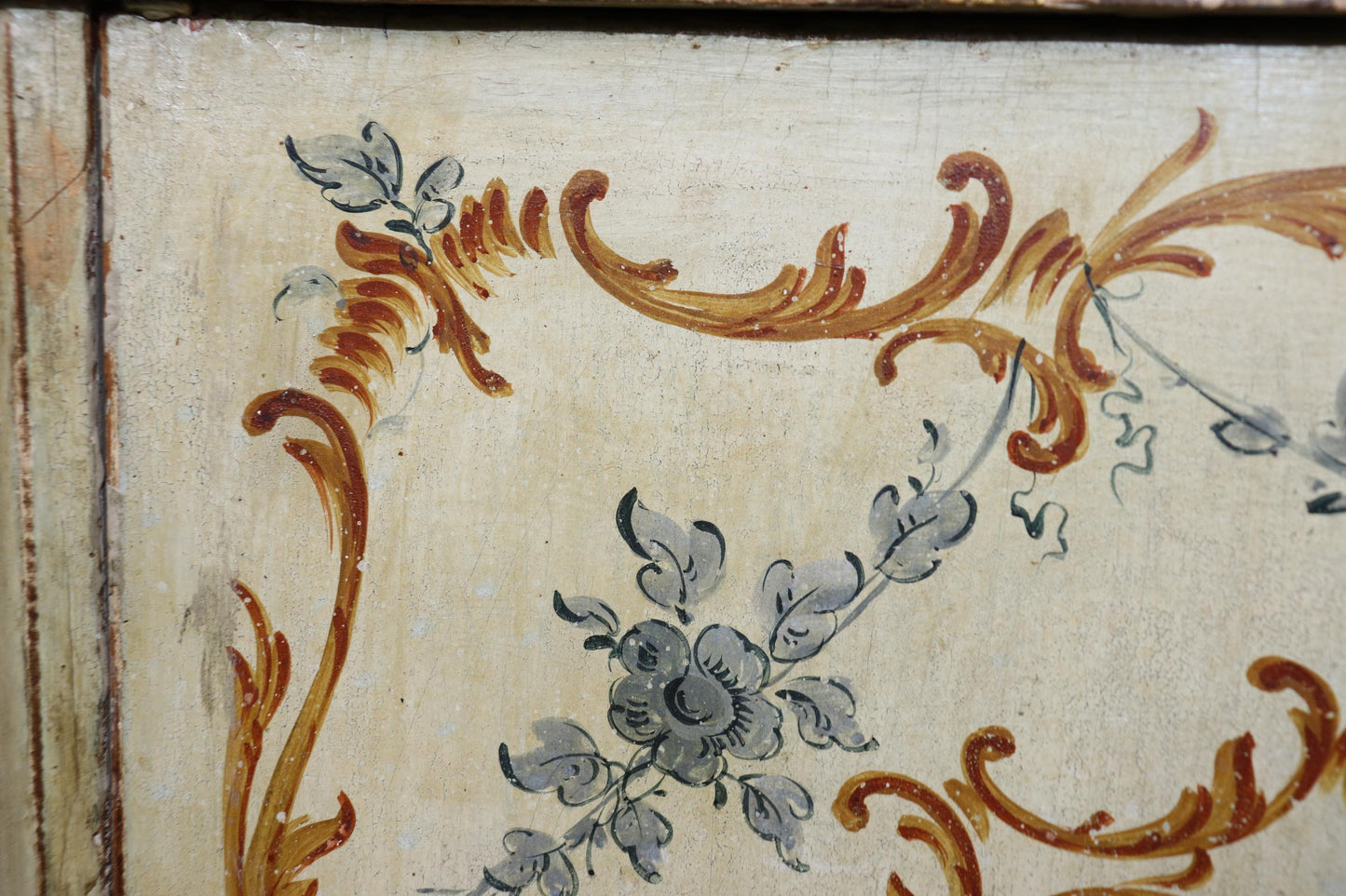 Fantastic Venetian Paint Decorated Commode cabinet with Painted Birds