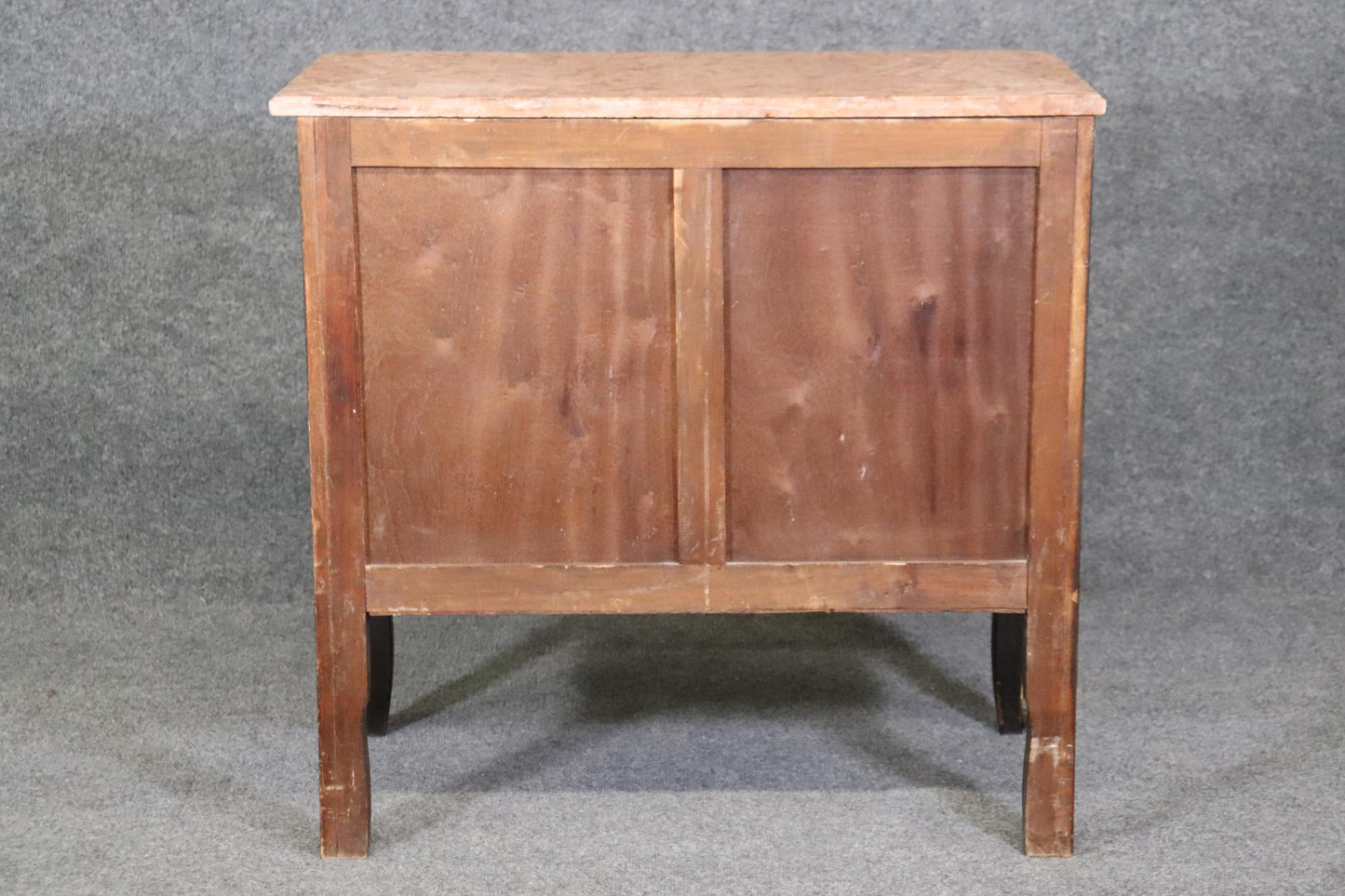 Fine Quality French Louis XV Kingwood and Coral Hued Marble Top Commode