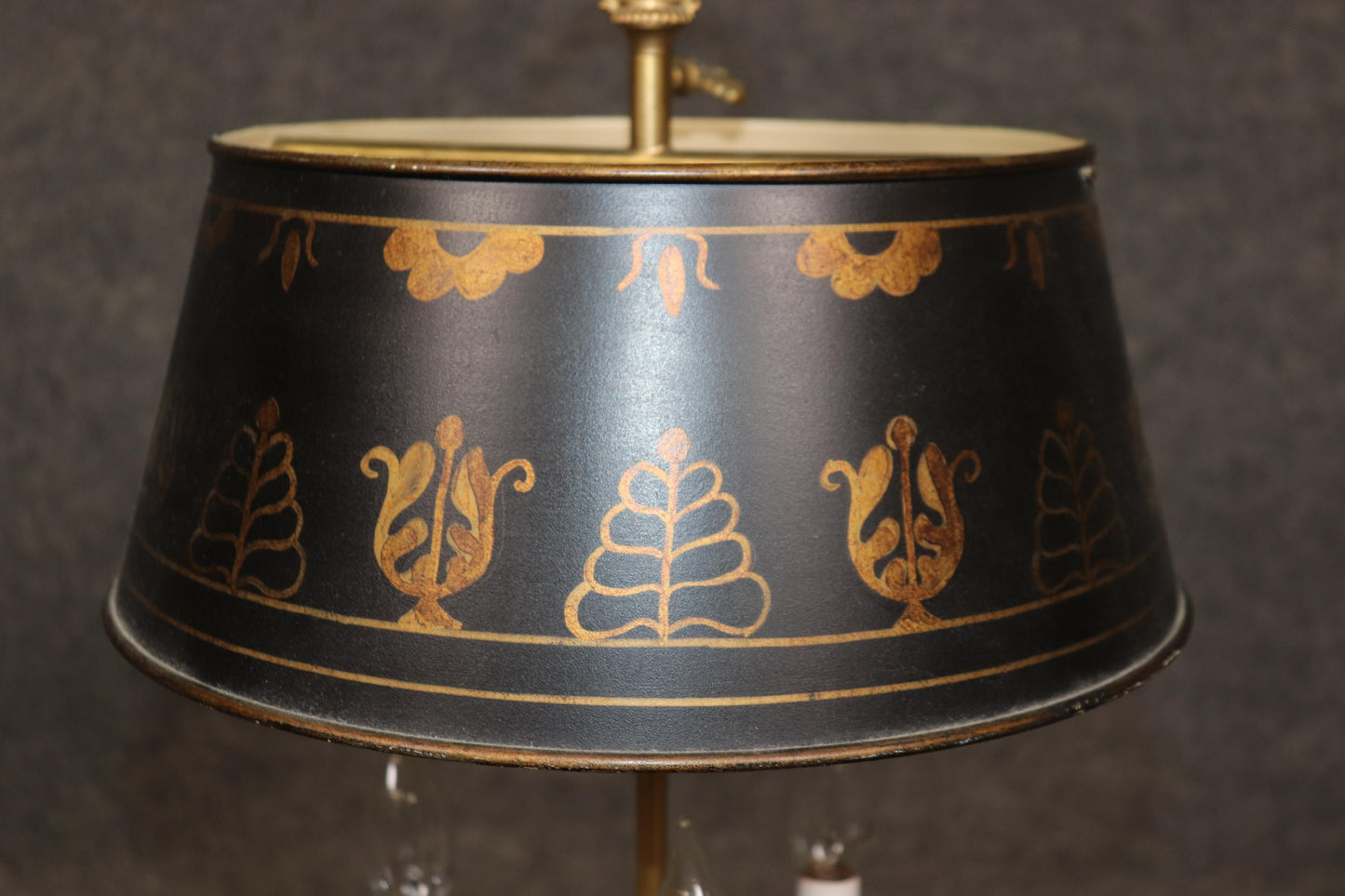 Fine Quality Bronze Brass Metal Tole Painted Bouillotte Table Lamp