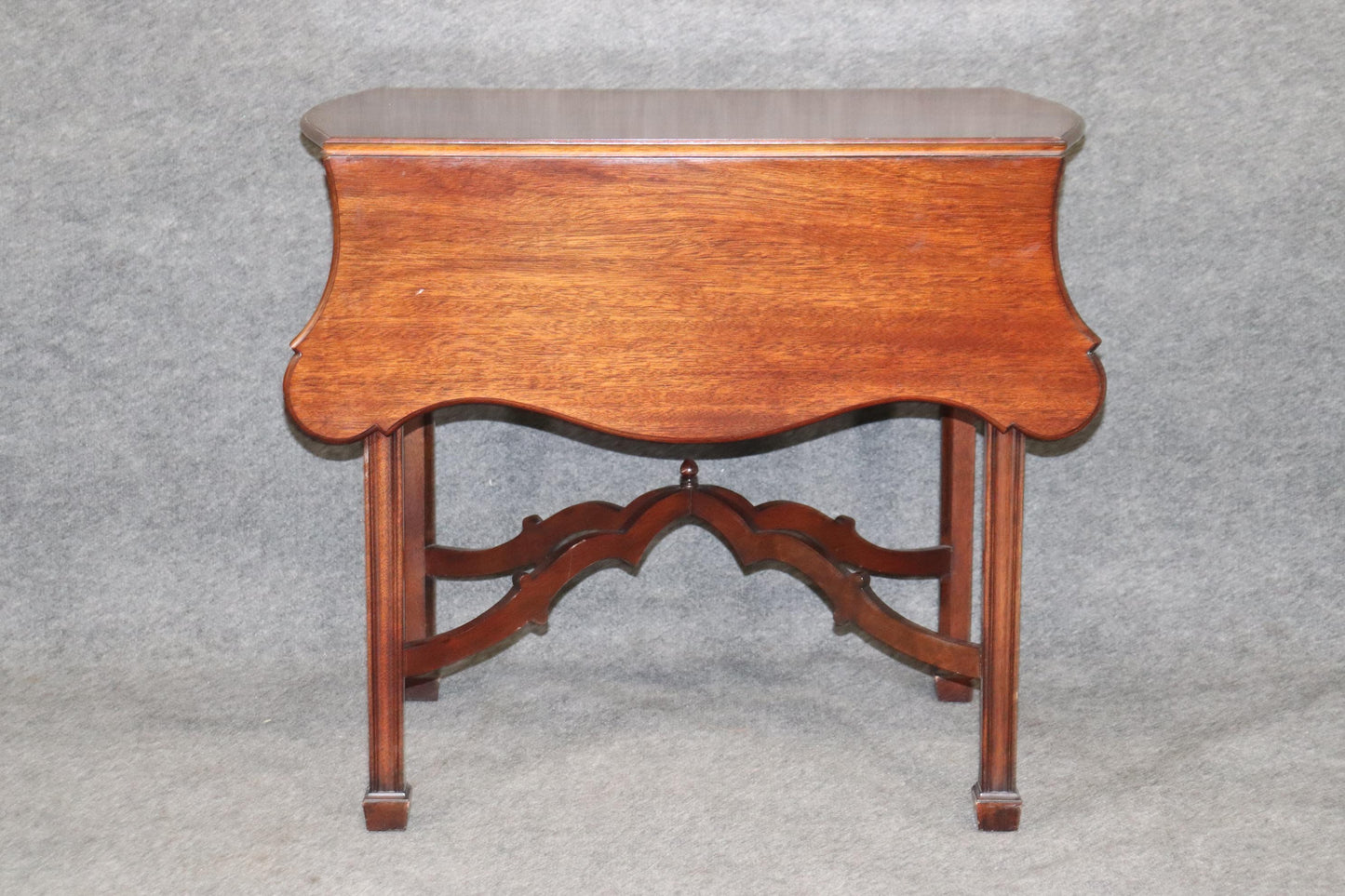 Solid Mahogany Kindel Winterthur Collection Chippendale Drop Leaf Table