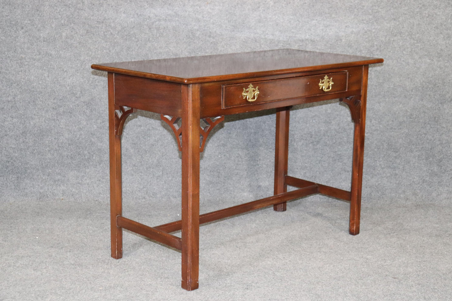 Kittinger Colonial Williamsburg Collection Mahogany Writing Table