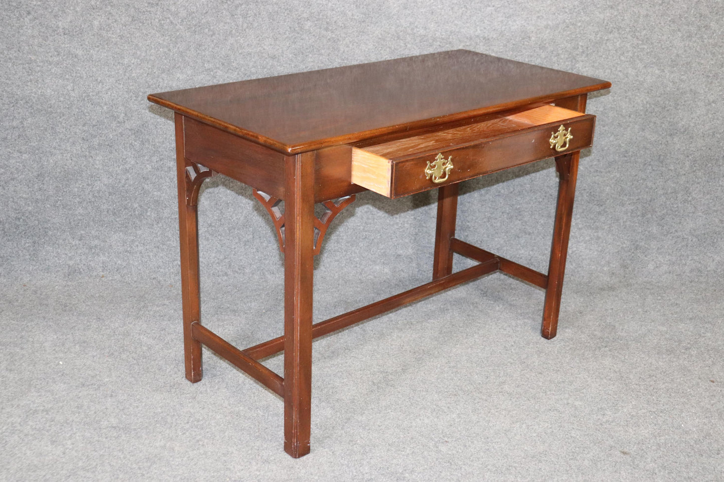 Kittinger Colonial Williamsburg Collection Mahogany Writing Table