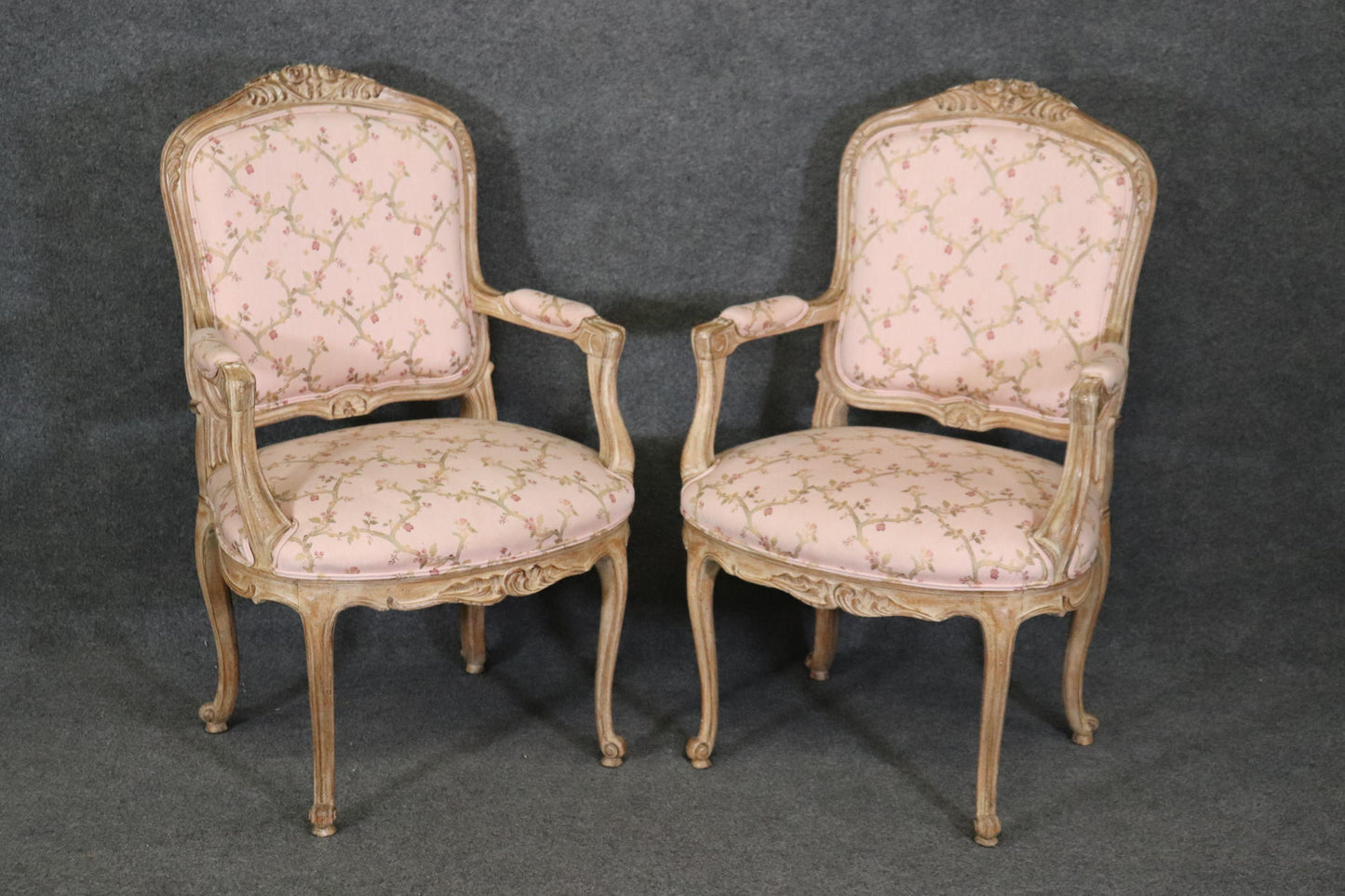 Fantastic Set of 8 French Louis XV Auffray Paint Decorated Carved Dining Chairs