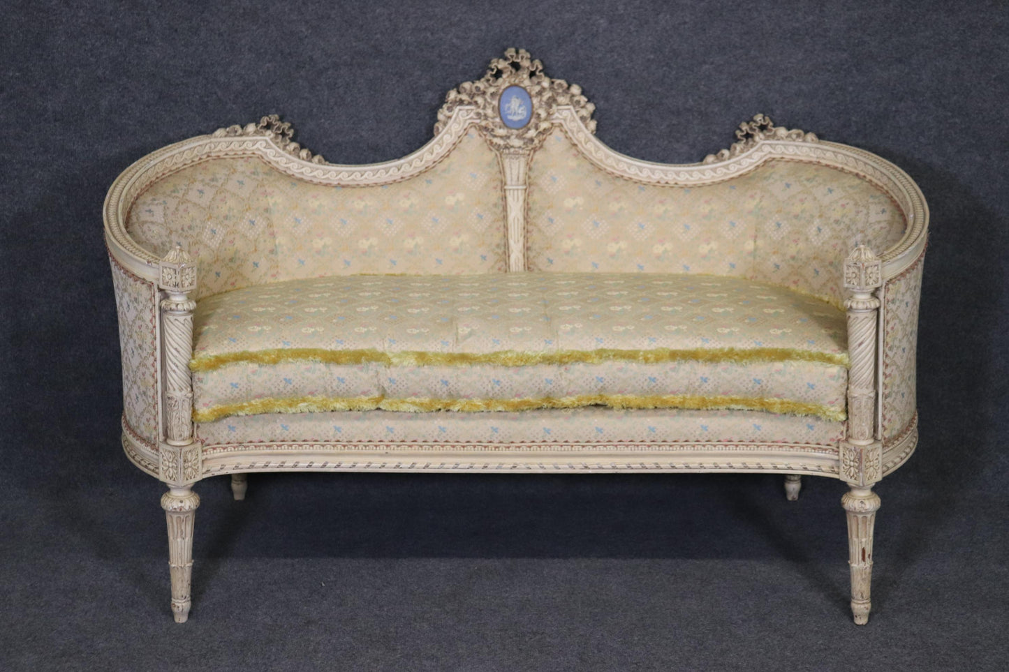 Superb Quality Painted French Louis XVI Settee with Wedgwood Plaque, circa 1900