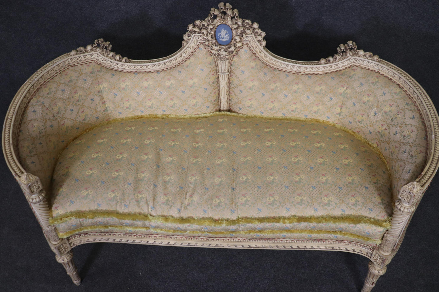 Superb Quality Painted French Louis XVI Settee with Wedgwood Plaque, circa 1900