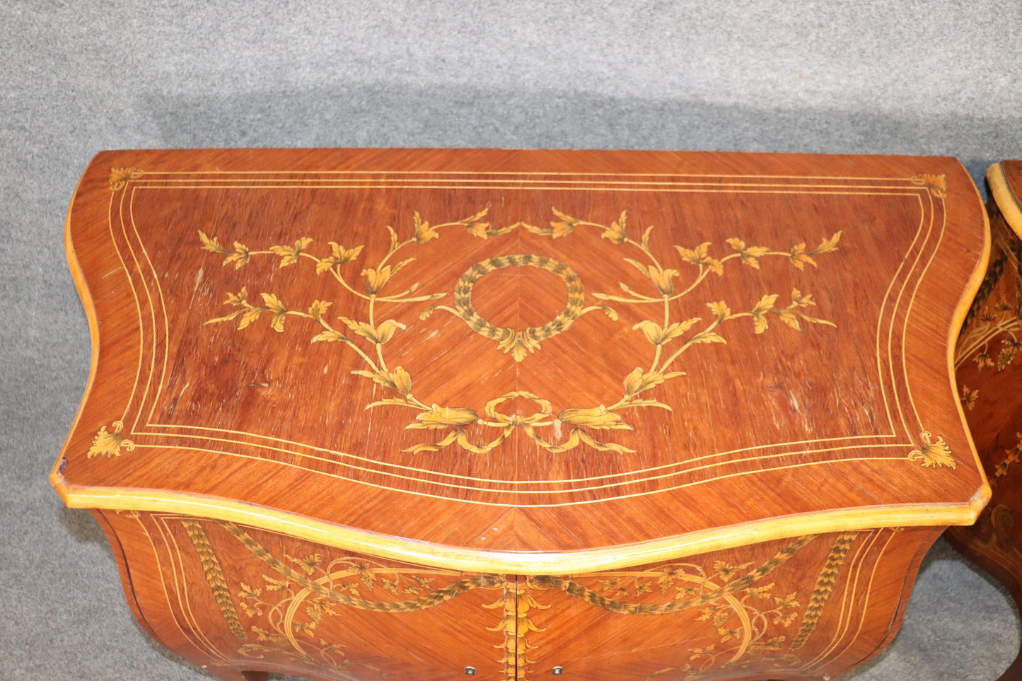 Pair Large Scale Italian Maggiolini Inlaid Bombe Louis XV Commodes