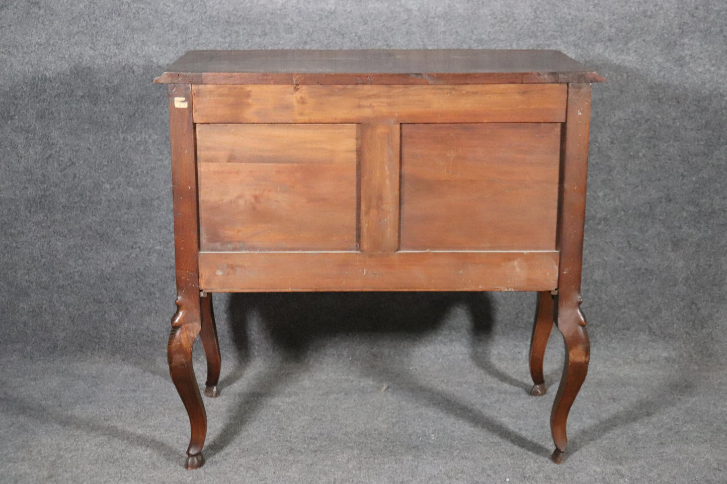 Fine Quality Handmade Carved Walnut French Louis XV Commode, circa 1920