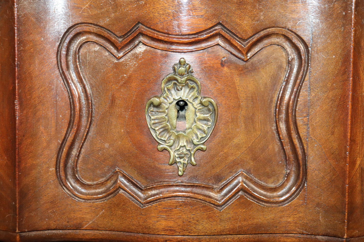 Fine Quality Handmade Carved Walnut French Louis XV Commode, circa 1920