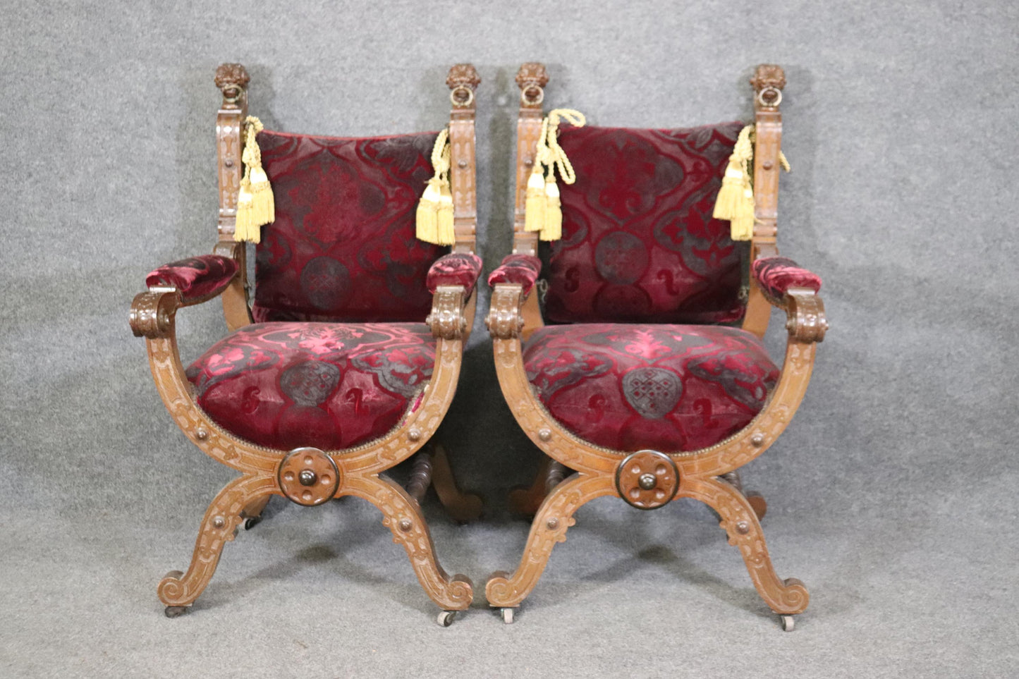 Fine Pair Carved Walnut Italian Made Lion Head Savonarolla Chairs