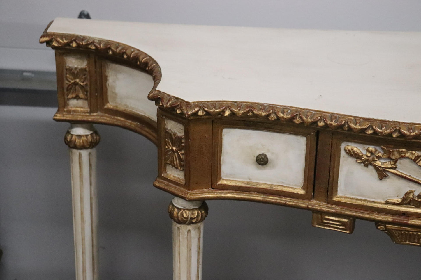 Antique White Painted and Gilded Florentine Italian Console Table, circa 1940s