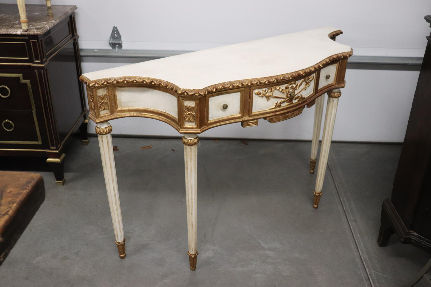 Antique White Painted and Gilded Florentine Italian Console Table, circa 1940s