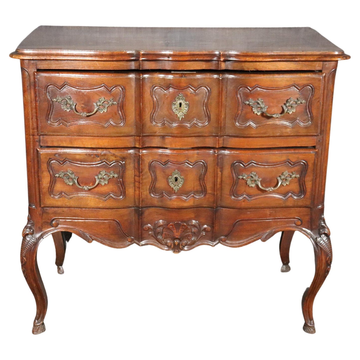 Fine Quality Handmade Carved Walnut French Louis XV Commode, circa 1920