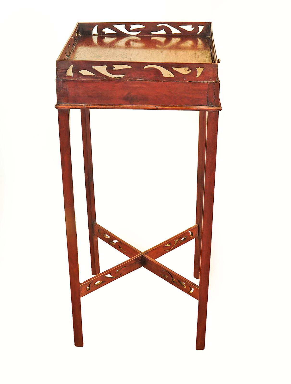 18th Century Antique English Chippendale Mahogany Urn Candle Stand Table